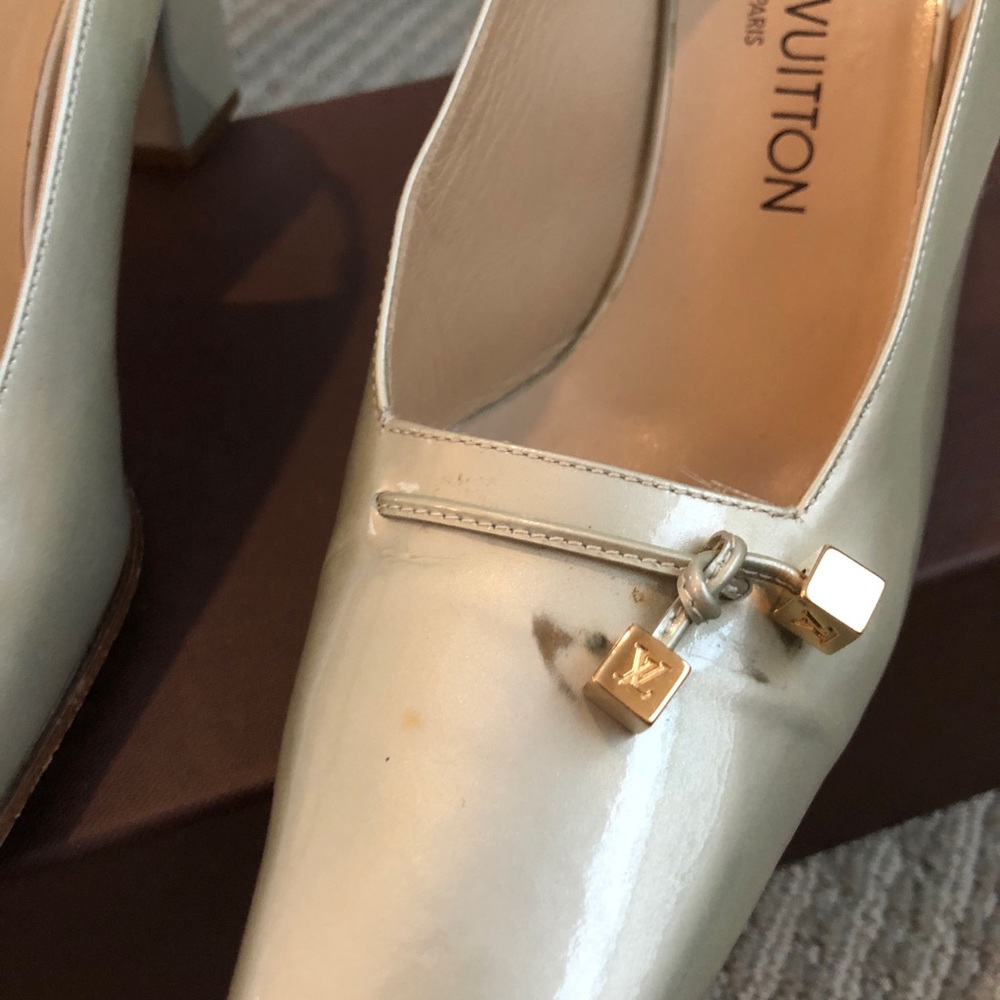 Louis Vuitton sling back pumps - Picture 3 of 5